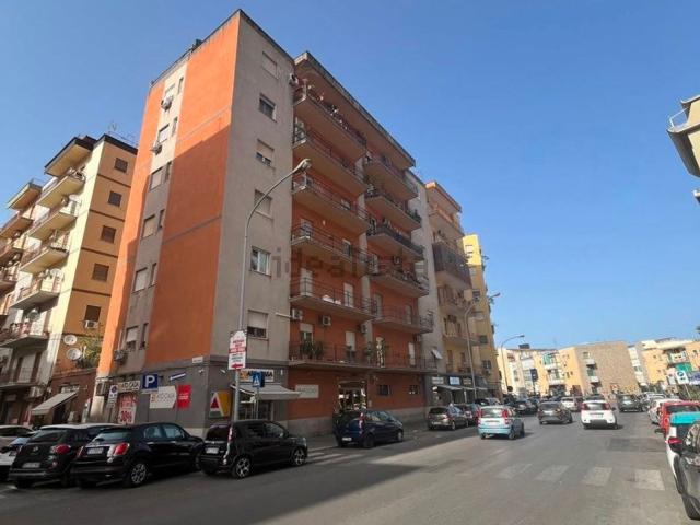 Appartamento in vendita di 135 m² in Via Giovan Battista Lulli, 11