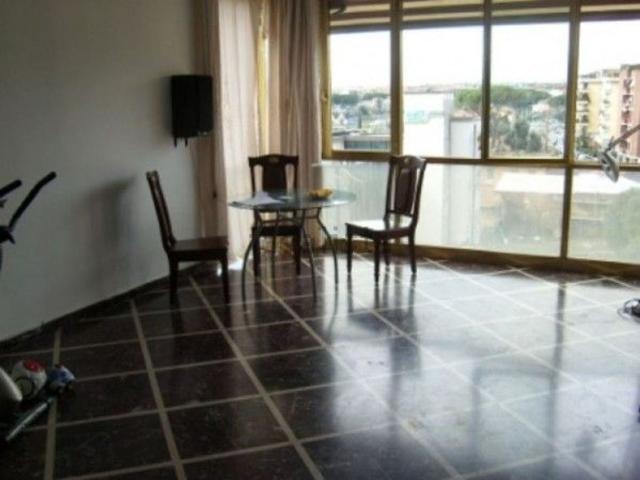 Appartamento in vendita di 135 m² in Via Giovanni Costantini