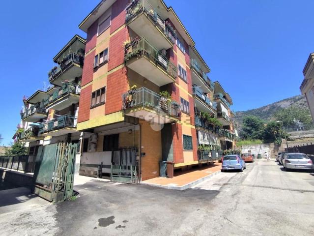 Appartamento in vendita di 135 m² in Via Giovanni Gronchi, 27
