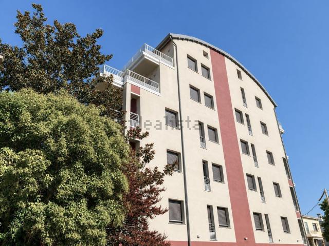 Appartamento in vendita di 135 m² in Via Giovanni d&apos Alemagna, 4