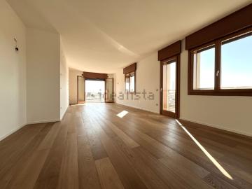 Appartamento in vendita di 135 m² in Via Giovanni d&apos Alemagna, 4