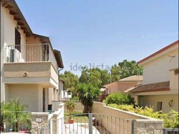 Appartamento in vendita di 135 m² in Via Giovanni Falcone, 48
