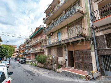 Appartamento in vendita di 135 m² in Via Giovanni Mercurio, 8