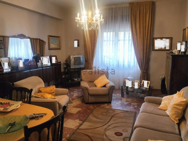 Appartamento in vendita di 135 m² in Via Giovanni XXIII