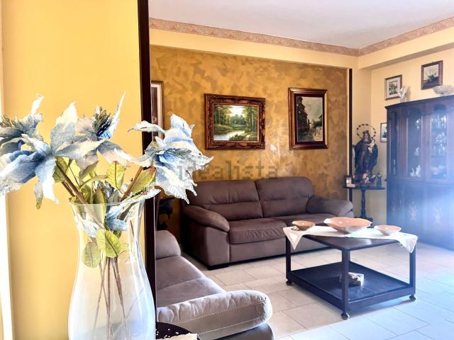 Appartamento in vendita di 135 m² in Via Guido di Stefano, 17