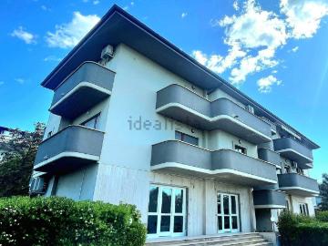 Appartamento in vendita di 135 m² in Via Guido Rossa