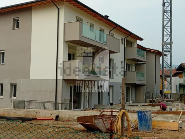 Appartamento in vendita di 135 m² in Via Dante Alighieri