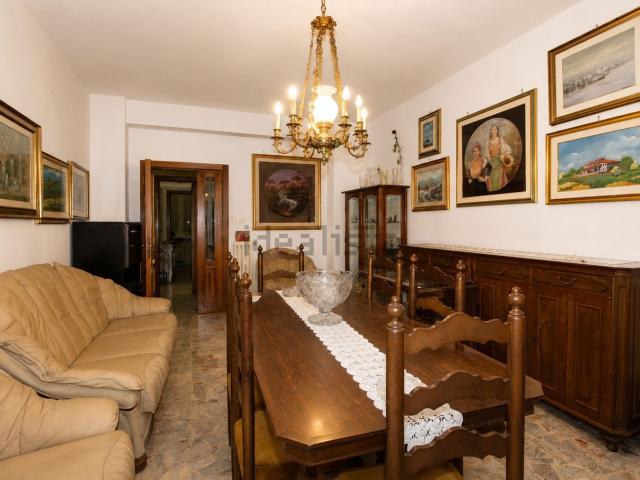 Appartamento in vendita di 135 m² in Via de Lauretis, 18