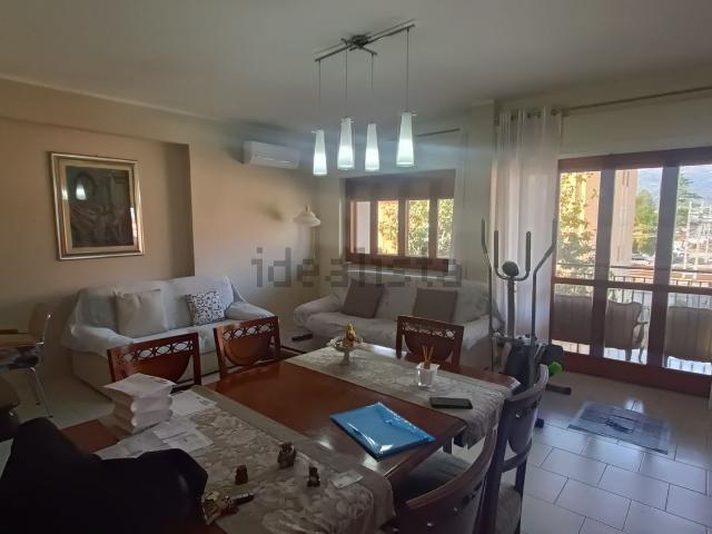 Appartamento in vendita di 135 m² in Via del Mare, 65