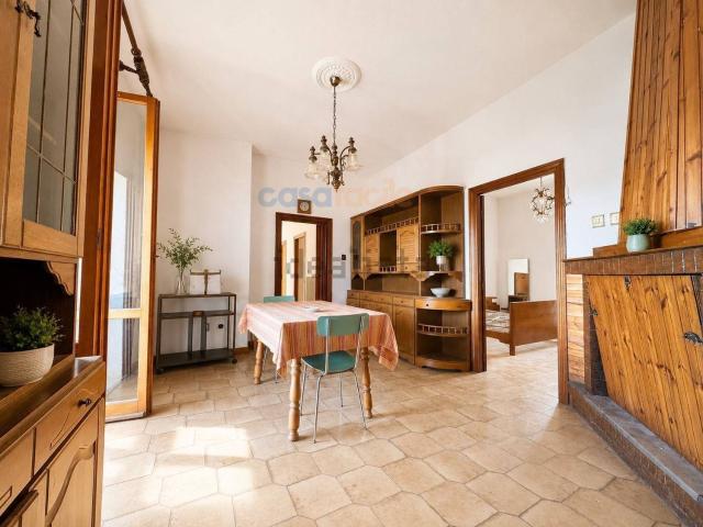 Appartamento in vendita di 135 m² in Via del Rivo