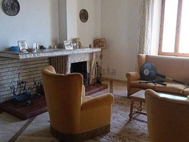 Appartamento in vendita di 135 m² in Via della Stazione