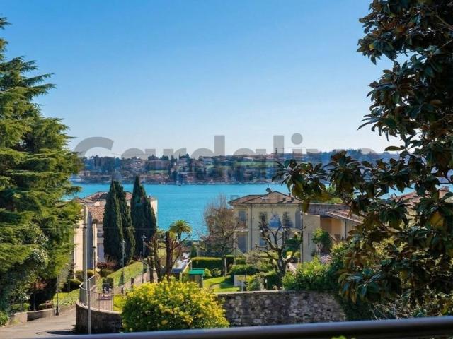 Appartamento in vendita di 135 m² in Via delle Palme, 3