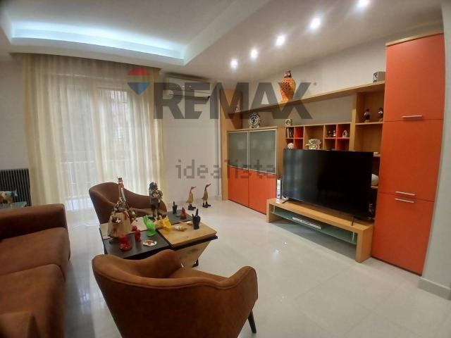 Appartamento in vendita di 135 m² in Via Emilio Scaglione, 20