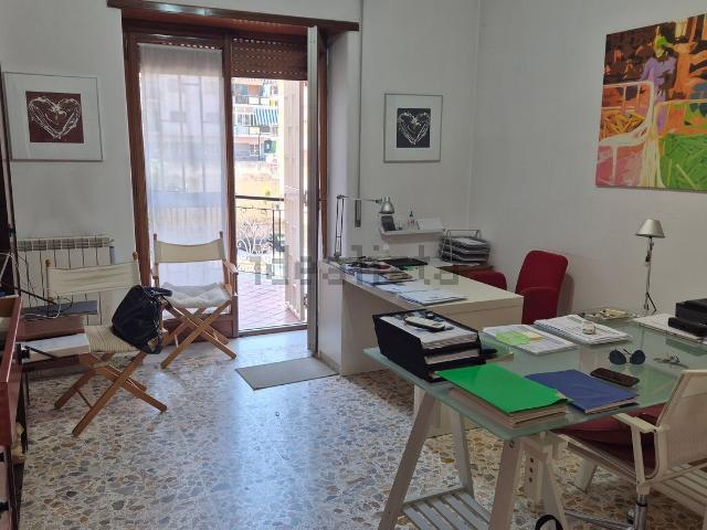 Appartamento in vendita di 135 m² in Via Eduardo Nicolardi, 159