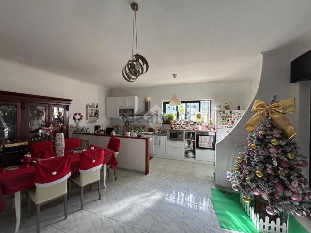 Appartamento in vendita di 135 m² in Via Edificio Scolastico, 39