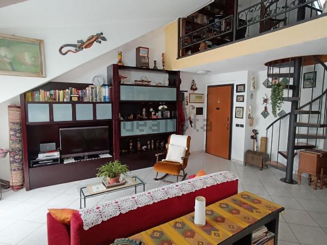 Appartamento in vendita di 135 m² in Via Elio Vittorini, 14