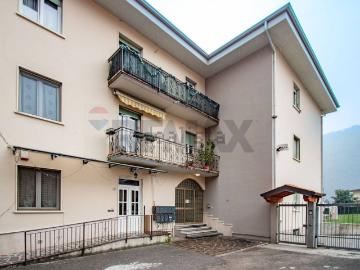 Appartamento in vendita di 135 m² in Via F. Petrarca, 13