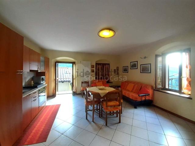 Appartamento in vendita di 135 m² in Via Fossato, 2