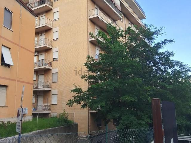 Appartamento in vendita di 135 m² in Via Fosse Ardeatine