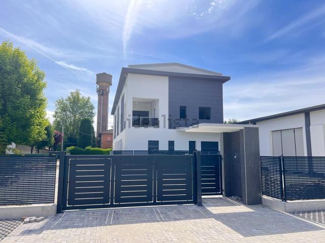 Appartamento in vendita di 135 m² in Via I Maggio