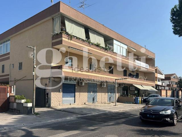 Appartamento in vendita di 135 m² in Via Lago Patria, 156