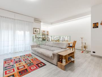 Appartamento in vendita di 135 m² in Via Luigi Cadorna, 10