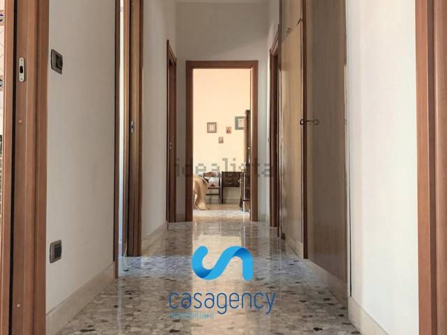 Appartamento in vendita di 135 m² in Via Luigi Settembrini, 23