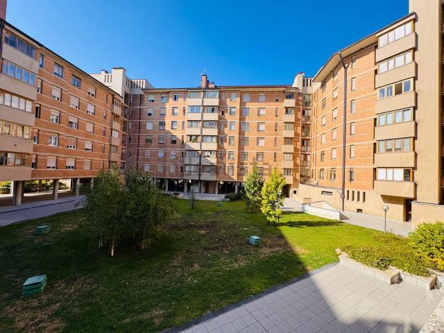 Appartamento in vendita di 135 m² in Via Monte Grappa