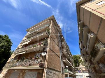 Appartamento in vendita di 135 m² in Via Monti Simbruini