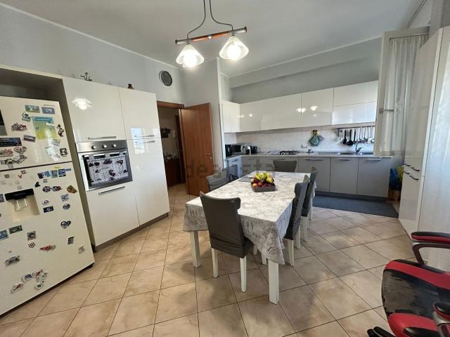Appartamento in vendita di 135 m² in Via Mantova, 2