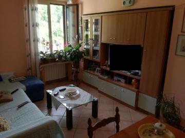 Appartamento in vendita di 135 m² in Via Martiri della Libertà, 37