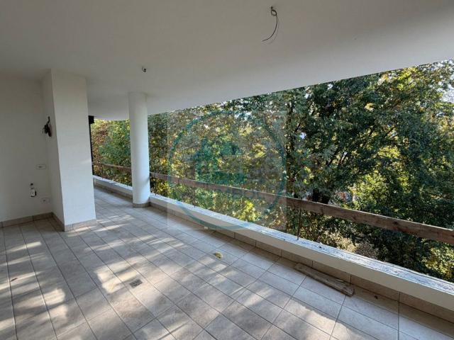 Appartamento in vendita di 135 m² in Via Martiri della Libertà