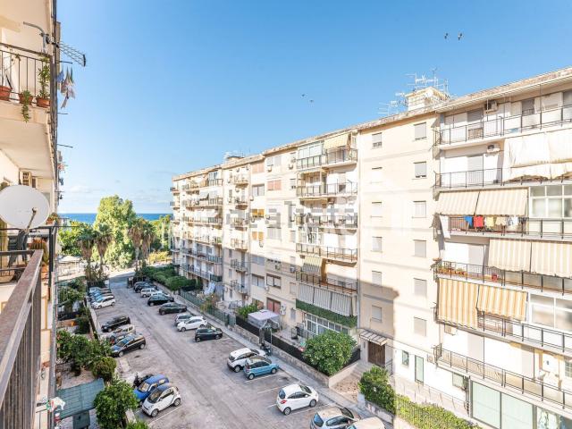 Appartamento in vendita di 135 m² in Via Messina Marine, 435