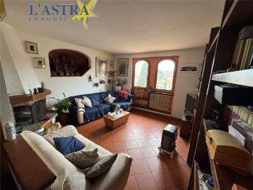 Appartamento in vendita di 135 m² in Via Mura Castellane