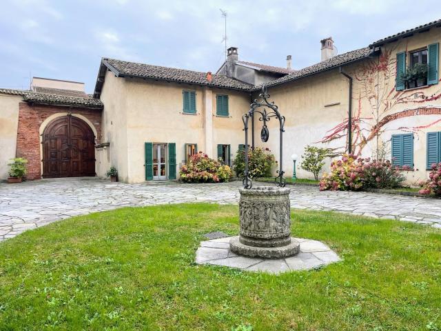 Appartamento in vendita di 135 m² in Via San F.R.Pampuri, 2