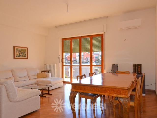 Appartamento in vendita di 135 m² in Via Santo Spirito, 25