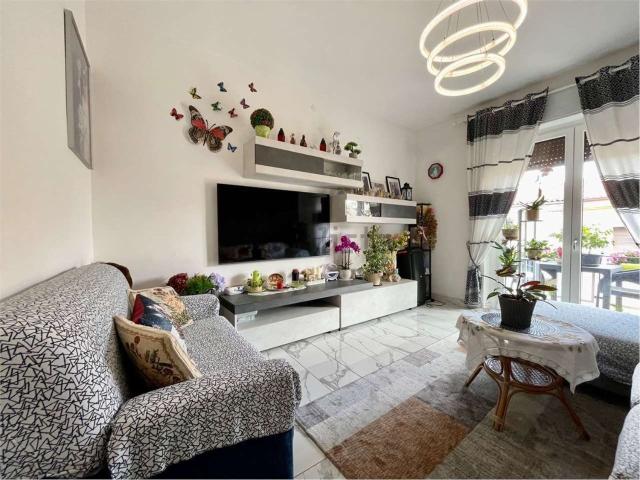 Appartamento in vendita di 135 m² in Via Scuderlando, 260