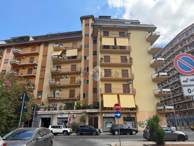 Appartamento in vendita di 135 m² in Via Serradifalco, 149