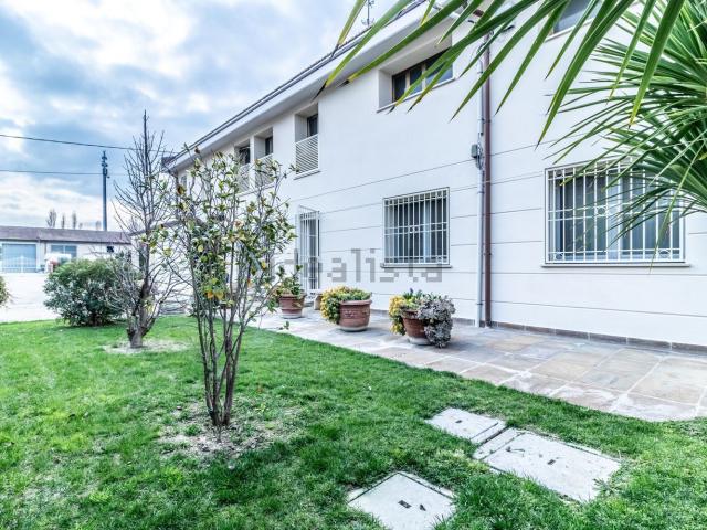 Appartamento in vendita di 135 m² in Via Serraglio, 86