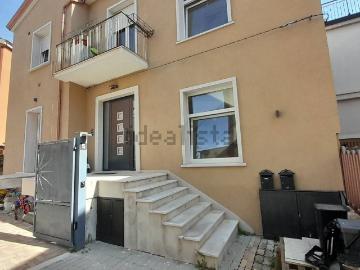 Appartamento in vendita di 135 m² in Via Sicilia, 5