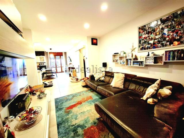 Appartamento in vendita di 135 m² in Via Simone Martini