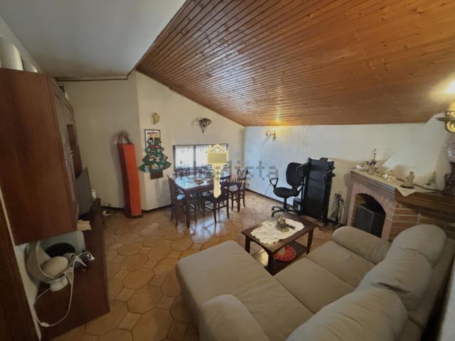 Appartamento in vendita di 135 m² in Via Stampa