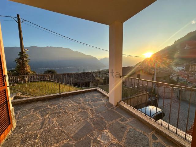 Appartamento in vendita di 135 m² in Via Statale, 62