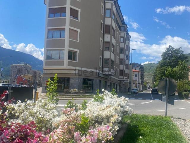 Appartamento in vendita di 135 m² in Via Stelvio