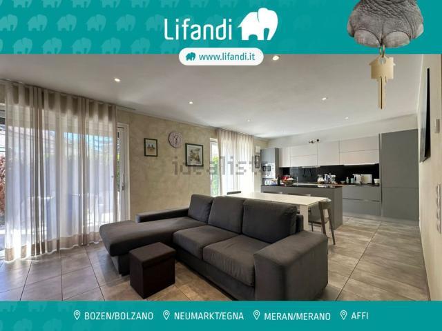Appartamento in vendita di 135 m² in Via Paese
