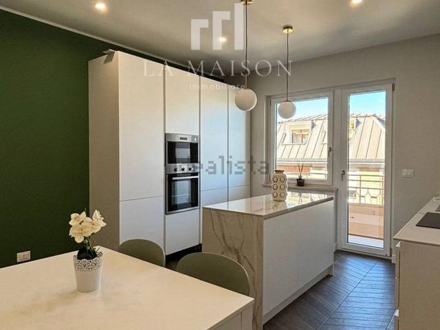 Appartamento in vendita di 135 m² in Via Papa Giovanni XXIII, 17