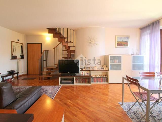 Appartamento in vendita di 135 m² in Via Pasubio, 1