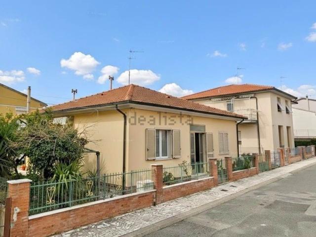 Appartamento in vendita di 135 m² in Via Pietro Maroncelli