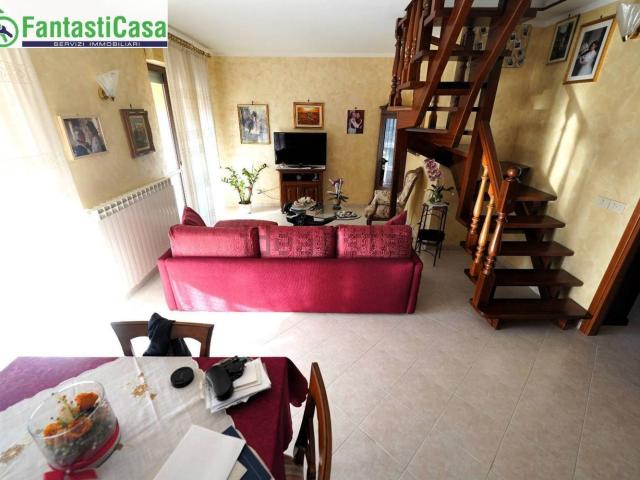 Appartamento in vendita di 135 m² in Via Principe Amedeo, 51