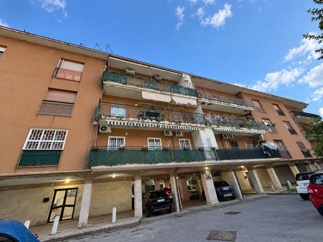 Appartamento in vendita di 135 m² in Via Provinciale Montagna Spaccata, 290